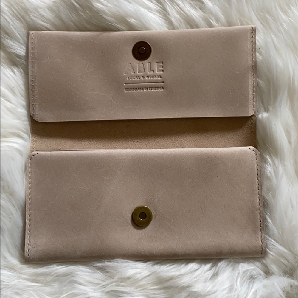 NWOT Able Debre Wallet in Bone - Picture 2 of 5